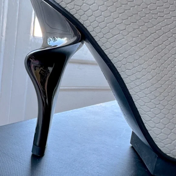 Edgy Twirl Bootie UNITED NUDE - Picture 2 of 4